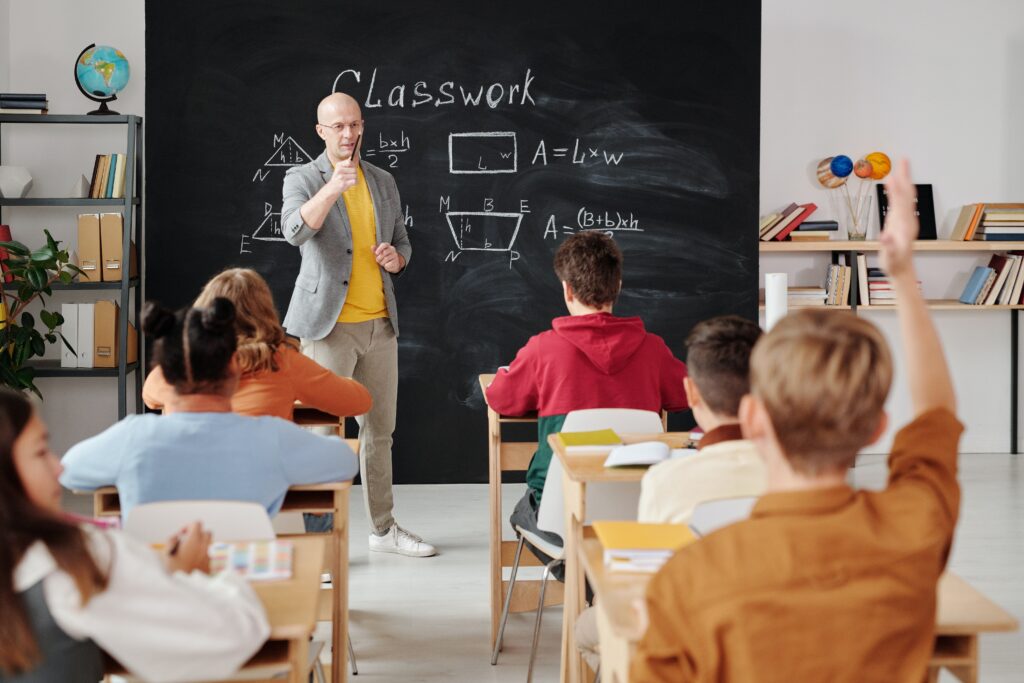 bambini a scuola